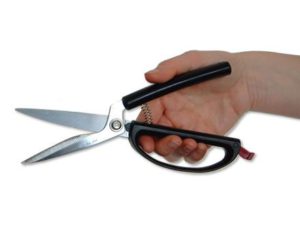 self-opening-kitchen-shears_ergonomic-scissors_